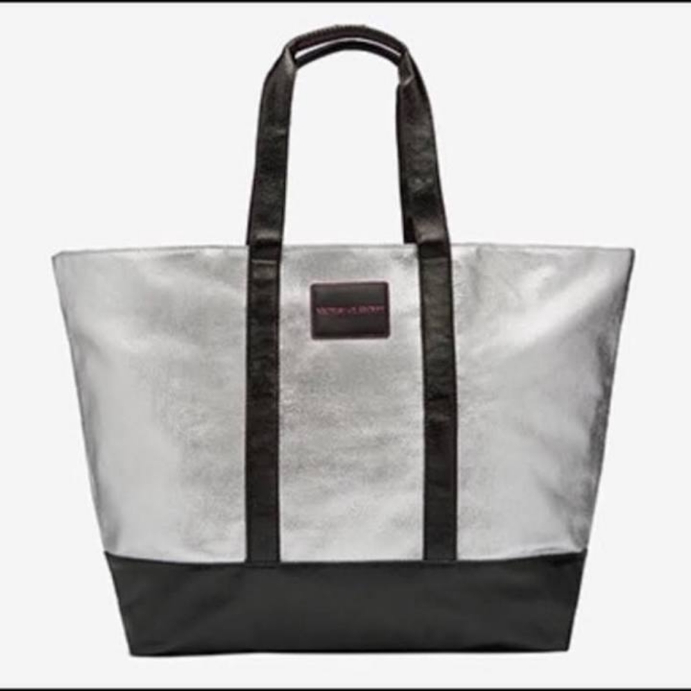 VS weekender tote